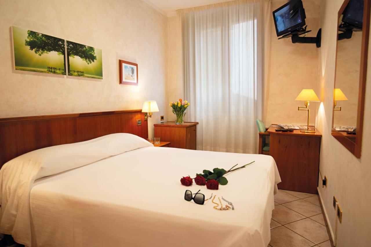 Hotel Corte Regina Sirmione Exterior photo