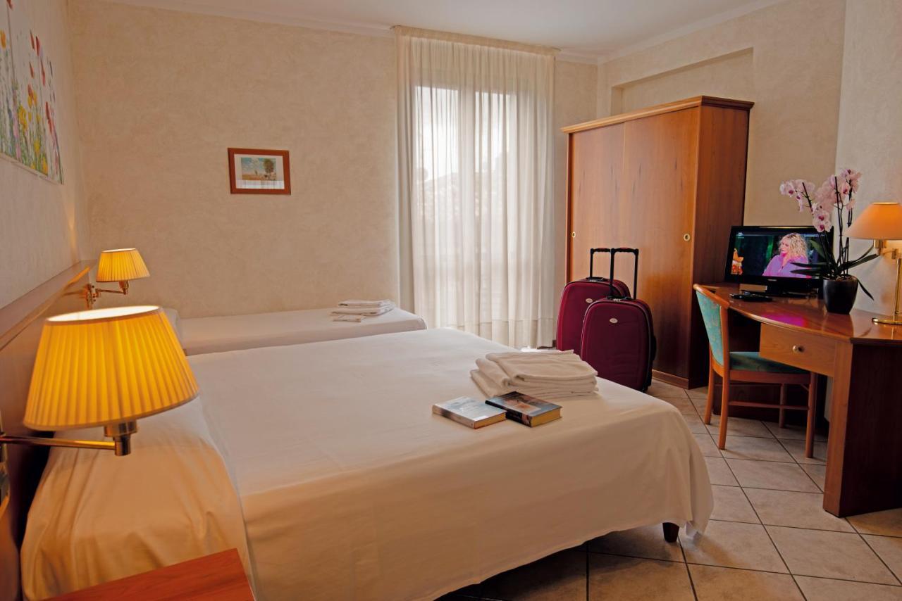 Hotel Corte Regina Sirmione Exterior photo